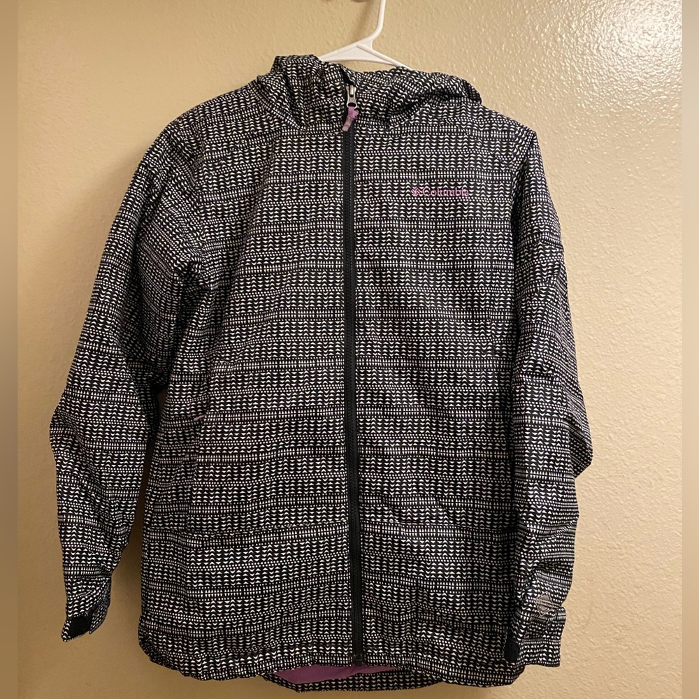 B22 - Columbia Black and purple Patterned Jacket women size Large